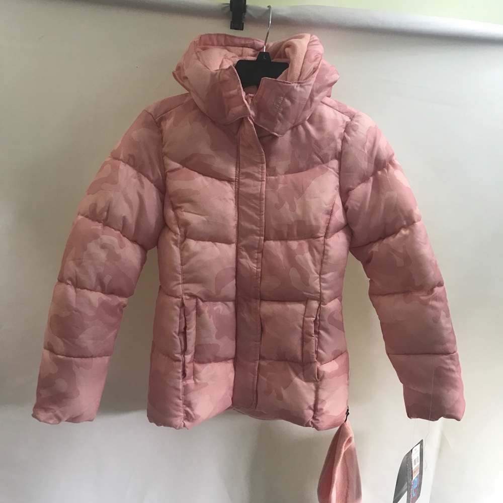 NWT CB ❄️⛄️Warm trendy camo print puffer - Picture 15 of 16